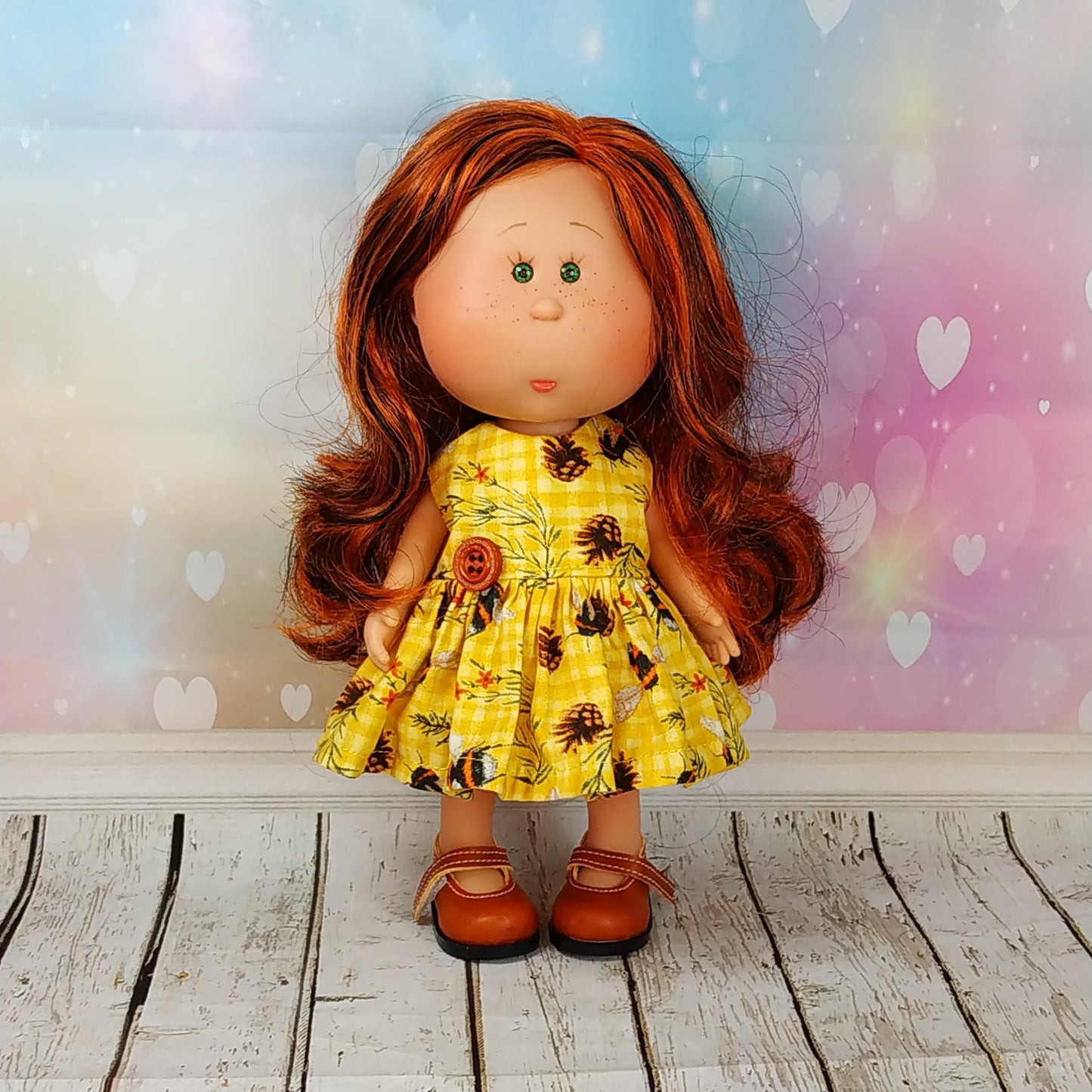 Mini Doll Mia 9'' Vinyl Dressed Girl from Nines d'Onil