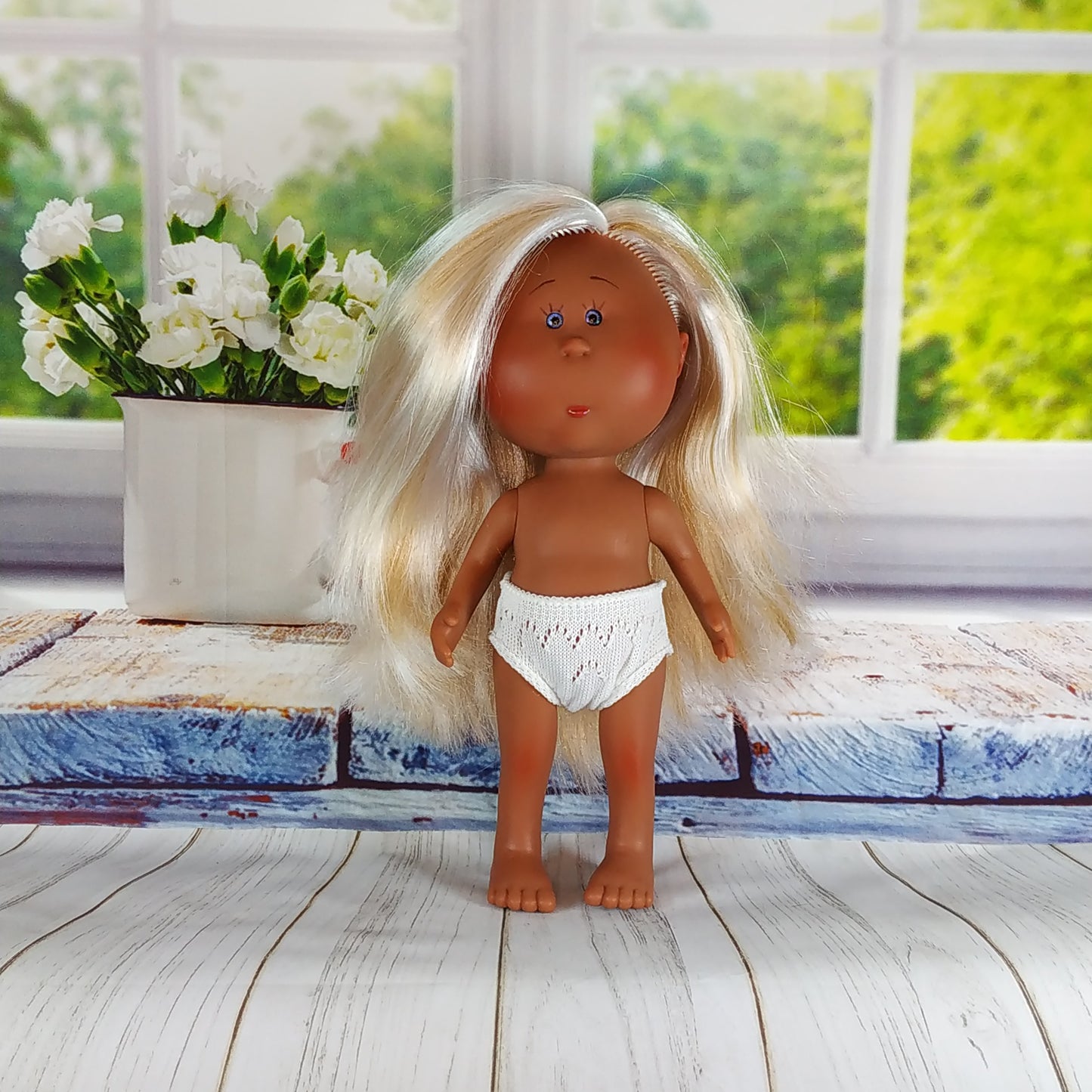 Mini Doll Mia 9 '' NO OUTFITS